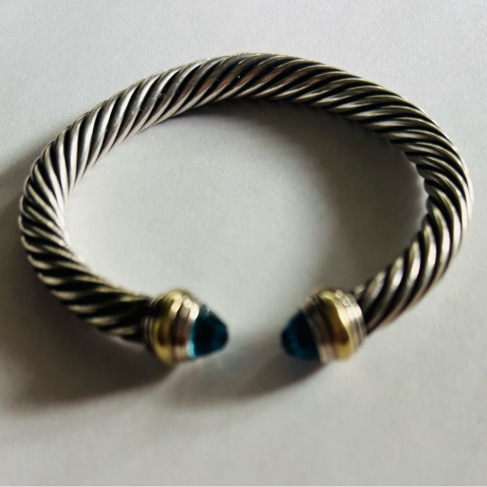 Elegant David Yurman cable bracelet with topaz stone - Picture 3 of 4